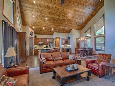 007_Living Room
