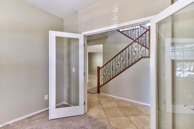 2727-East-Shannon-Street-18