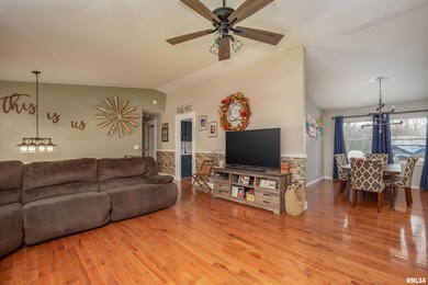 4405 Canterbury Ln, Davenport, IA 52806 - photo 5