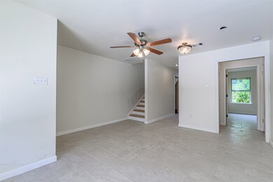 6835 Larkstone St unit B, Houston, TX 77028 - photo 6