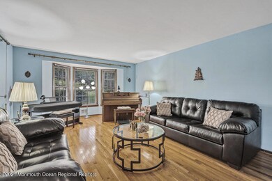 9 Old Farm Rd, Holmdel, NJ 07733 - photo 5