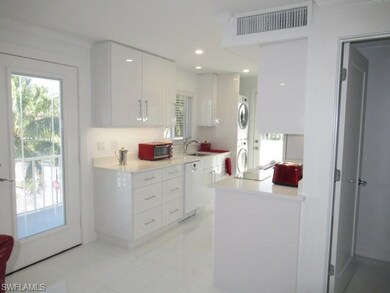 Contemporary Kitchen