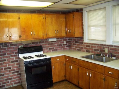 2407 Forest St, Easton, PA 18042 - photo 3