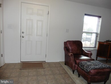 38 Lieutenant Ct, Bunker Hill, WV 25413 - photo 2