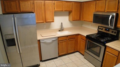 9511 Snead Ct unit 102, Laurel, MD 20708 - photo 2