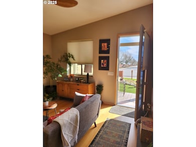 1200 Sheraton Dr unit 1, Eugene, OR 97401 - photo 5