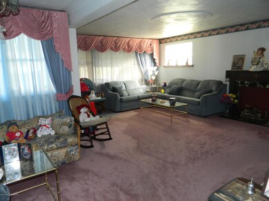 1040 E Elm St, Scranton, PA 18505 - photo 7