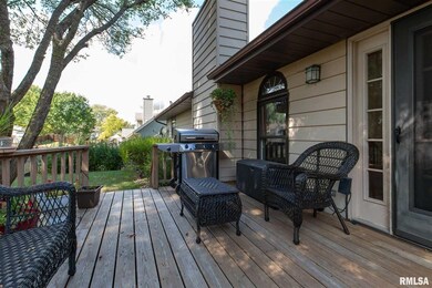 1023 W 59th St, Davenport, IA 52806 - photo 4