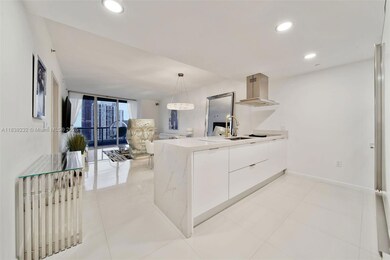 Icon Brickell Tower 2 unit 4209, Miami, FL 33131 - photo 2