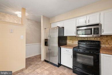 192 Valley Stream Ln, Chesterbrook, PA 19087 - photo 6