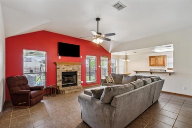 518 Sweetwater Dr, Weatherford, TX 76085 - photo 7