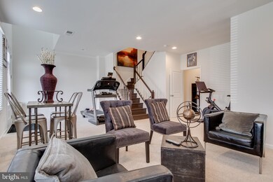 9227 Central Green St, Lorton, VA 22079 - photo 5