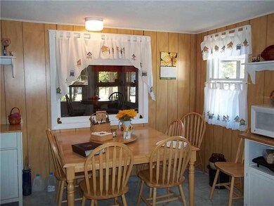 Kitchen. Eat in Kitchen