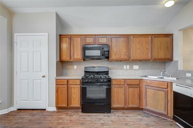 9907 Buena Park Ct, Houston, TX 77089 - photo 2