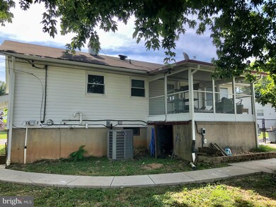 702 Tulip Ct, Edgewood, MD 21040 - photo 4