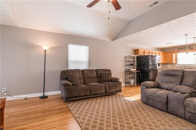 3914 Homestead Dr, New Albany, IN 47150 - photo 4