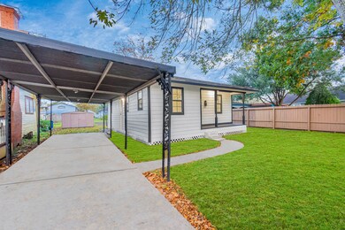 1318 5th St, Rosenberg, TX 77471 - photo 6