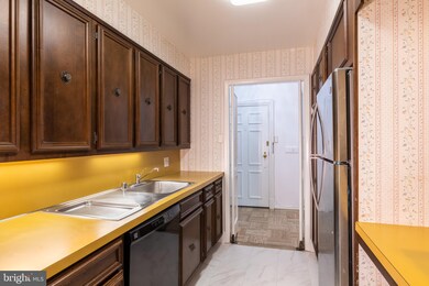 Watergate West Residences unit 805, Washington, DC 20037 - photo 7