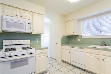 16214 Hickory Point Rd, Houston, TX 77095 - photo 7