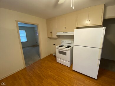 215 S 4th Ave, Beech Grove, IN 46107 - photo 4