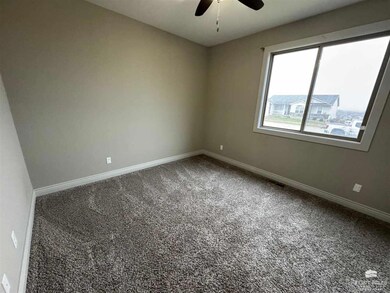 8747 N Kelliann Way, Manhattan, KS 66502 - photo 7