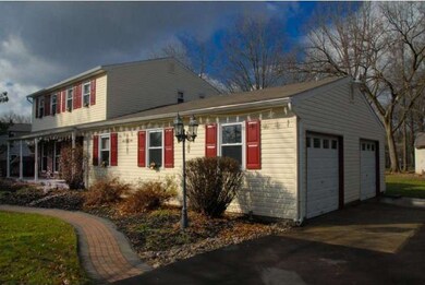 2732 Woodview Dr, Hatfield, PA 19440 - photo 2