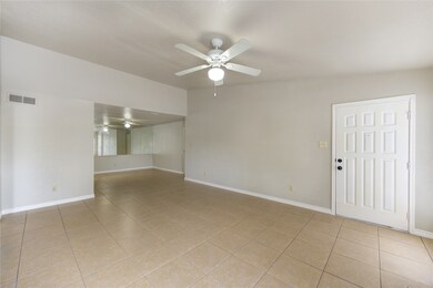6500 Sands Point Dr unit 814, Houston, TX 77074 - photo 4