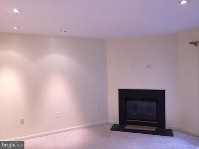 13223 Copper Cove Way, Herndon, VA 20171 - photo 2