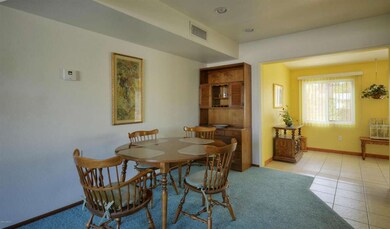 863 Diningroom