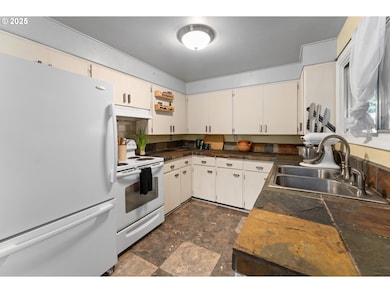 436 W M St, Springfield, OR 97477 - photo 5