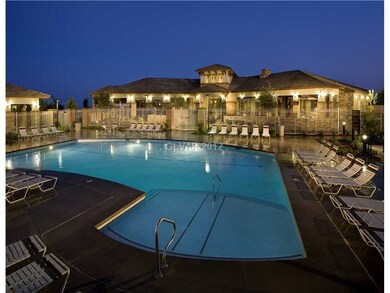 Swimming Pool/Hot Tub/Sauna.