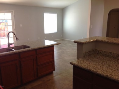B4 Kitchen3