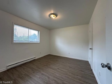 1815 McKnight Mill Rd unit B, Greensboro, NC 27405 - photo 7