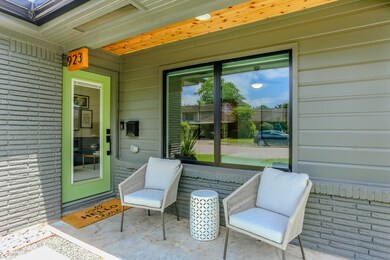 923 E 14th St, Houston, TX 77009 - photo 2