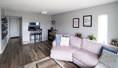 Light and bright great room