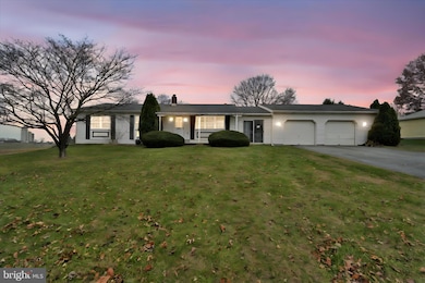 15 Pheasant Run, Fleetwood, PA 19522 - photo 2