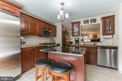 507 Bassett Ln, Norristown, PA 19403 - photo 2