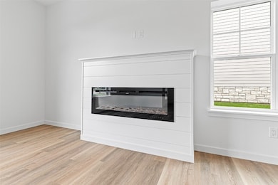 4671 Herbert Hoover Hwy SE unit B, Iowa City, IA 52240 - photo 5