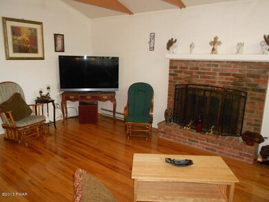 403 Canoe Brook Dr, Milford, PA 18337 - photo 5