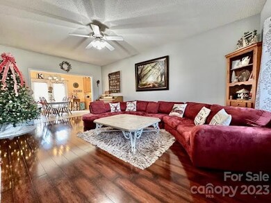 126 Cross Creek Dr unit 19, Statesville, NC 28625 - photo 5