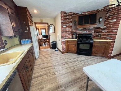 149 Oakland St unit 1, Malden, MA 02148 - photo 5