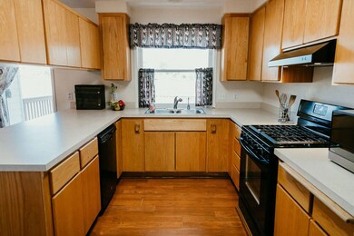 203 Nicholas Ct, Sutherlin, OR 97479 - photo 5