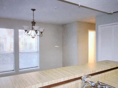 7703 Bateman Ln unit 7703, Houston, TX 77088 - photo 3