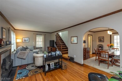 8334 Mapleway Dr, Olmsted Falls, OH 44138 - photo 4