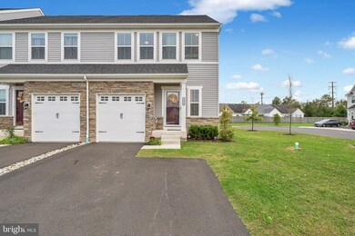 1523 Emily Ct, Hatfield, PA 19440 - photo 2