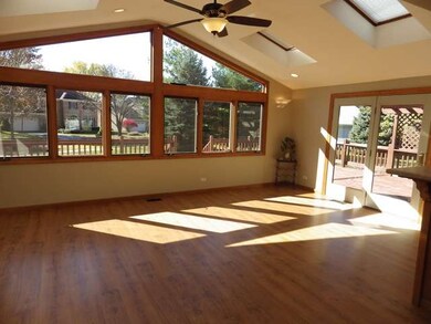 524 Cassin Rd, Naperville, IL 60565 - photo 6