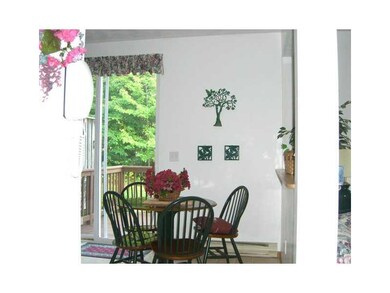 Kitchen. Breakfast table corner