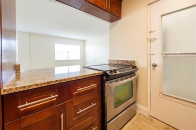 Horizon House Condominiums unit 302, Fort Lauderdale, FL 33304 - photo 6