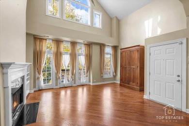 3749 N Ashland Ave unit 3S, Chicago, IL 60613 - photo 2