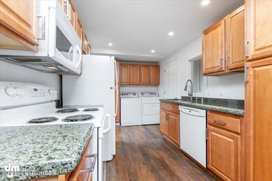 8261 Pokey Cir, Anchorage, AK 99507 - photo 7